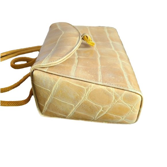 SONDRA ROBERTS Tan Small Purse - Picture 4 of 7